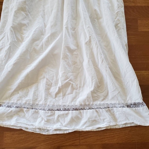 Share beauty vintage looking nightgown - Picture 6 of 14